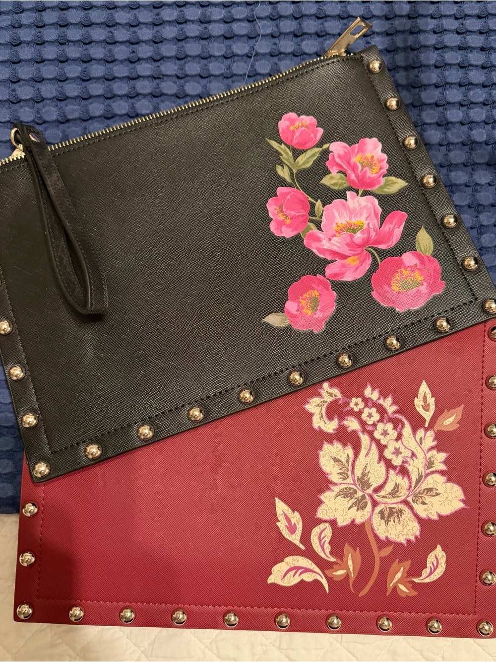 White House Black Market Black and Red Floral Wristlet Clutch - Picture 1 of 3